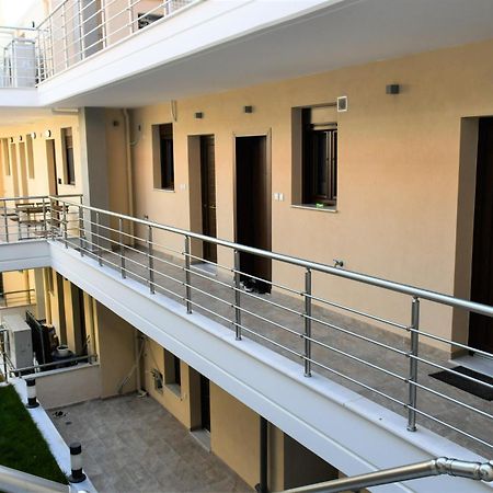 Comfy And Stylish Apt2 Ioannina Bagian luar foto