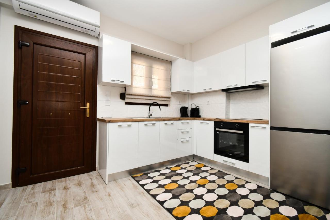 Comfy And Stylish Apt2 Ioannina Bagian luar foto