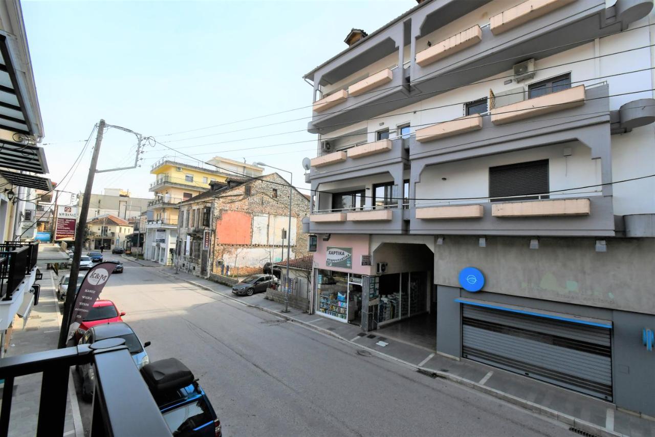 Comfy And Stylish Apt2 Ioannina Bagian luar foto