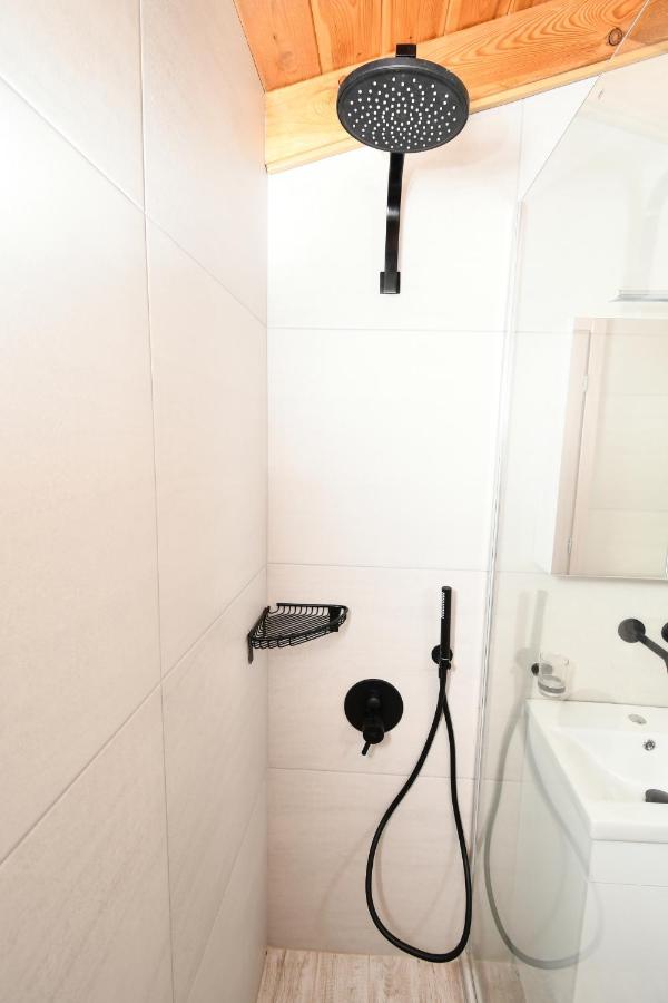 Comfy And Stylish Apt2 Ioannina Bagian luar foto
